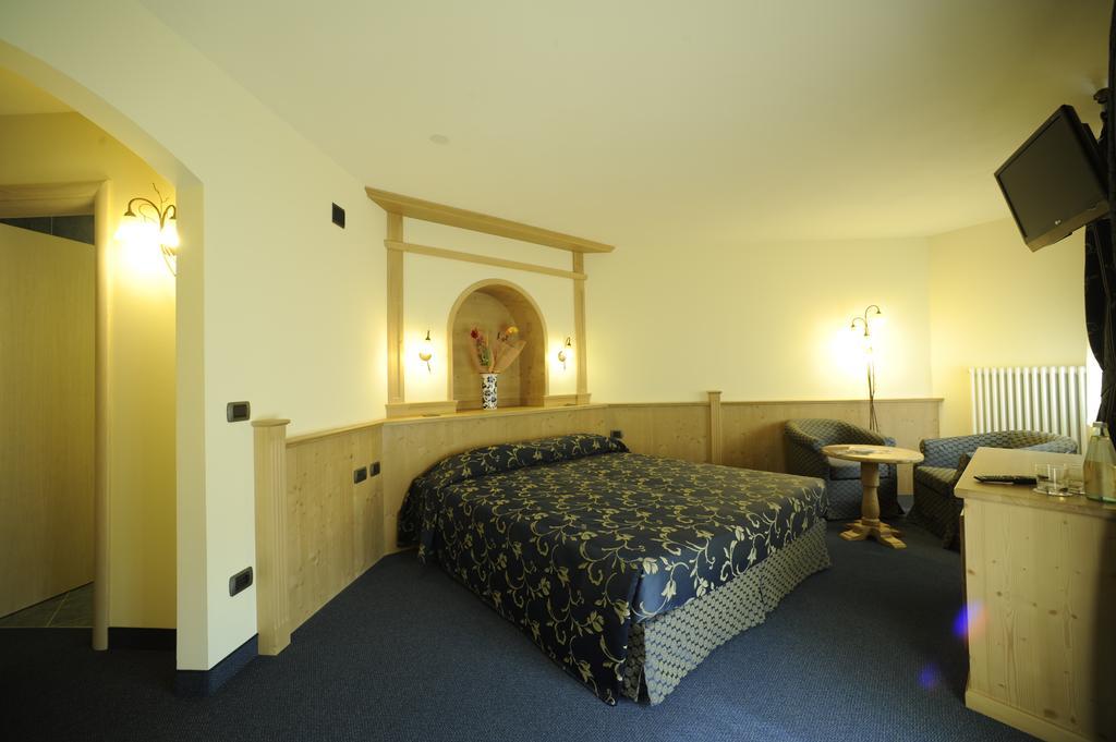 Family Hotel Andes - Only For Family Vigo di Fassa Cameră foto